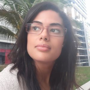 Meet your Posher, Raquel